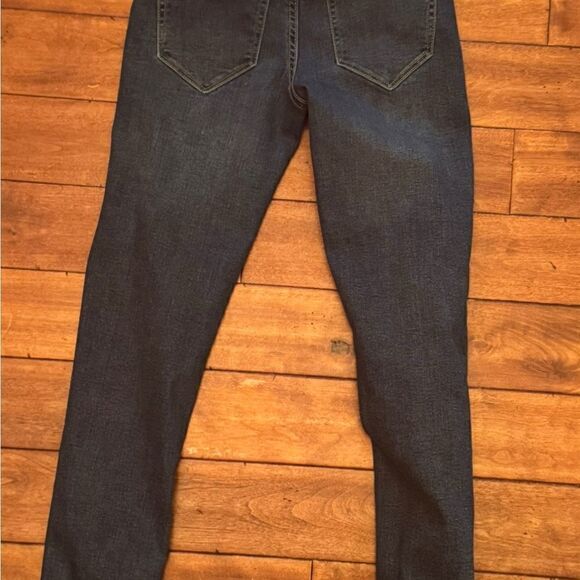 Size 10 Girls SO Button  Up And Zipper Blue Jeans Flower Designs Ripped - Picture 3 of 3